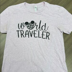 Epcot Disneyworld World Traveler Shirt in Lilac Size M